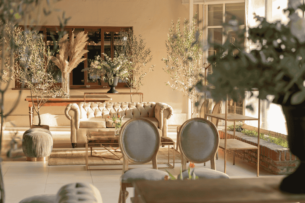 Artificial flowers for spring décor